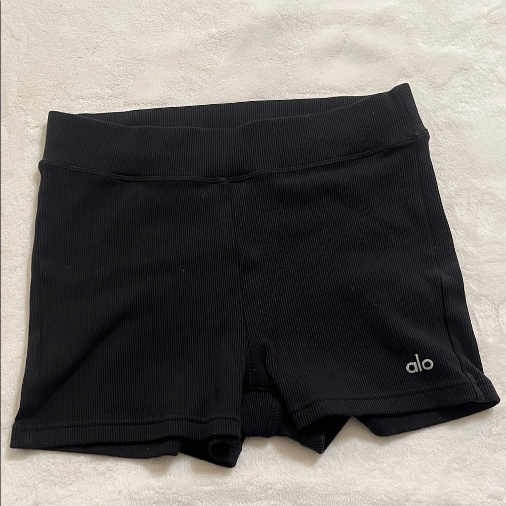 ALO Yoga Women's Classic Black Bike Shorts